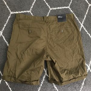 HM slim fit Mens Shorts NWT 36 R